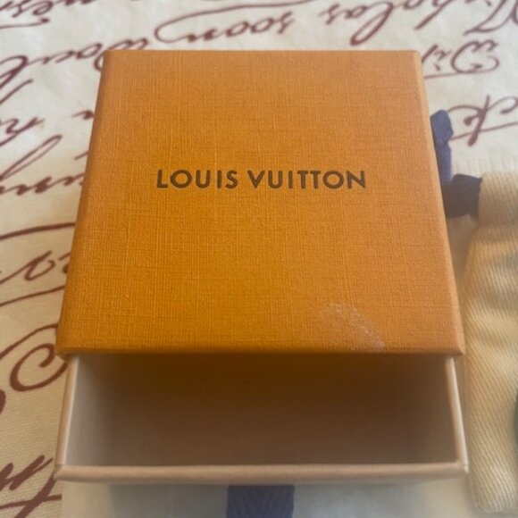 Authentic LV SILVER LOCKIT X VIRGIL ABLOH BRACELET, STERLING SILVER & BLACK CORD - Picture 5 of 6